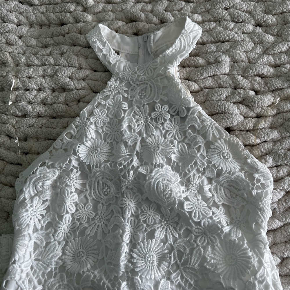 White lacy lined dress halterneck, size 1 - Picture 3 of 11
